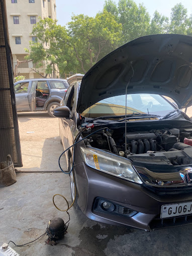 Car AC Gas Filling & Leak Repair in Vadodara